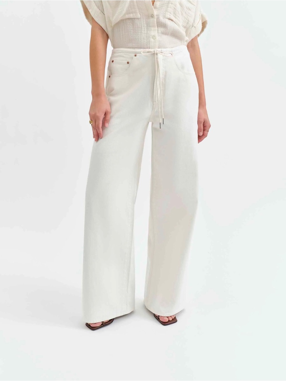 Daze High-Rise Wide Leg Jeans NWOT